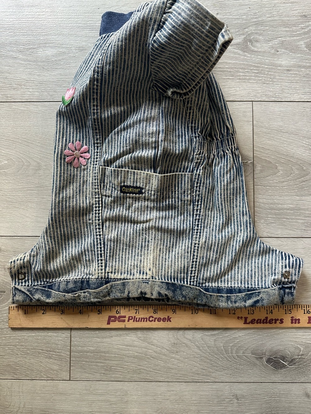 Vintage OshKosh B’gosh Railroad Stripe Floral Patch Shortalls • 6–9M Toddler - Picture 9 of 9